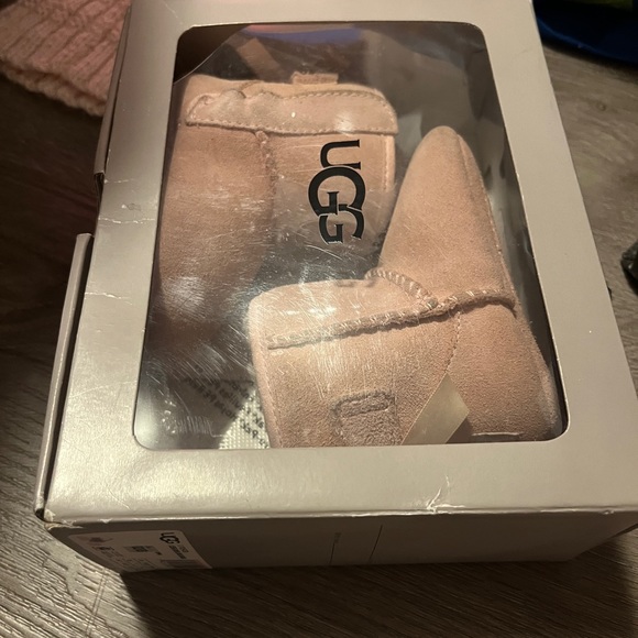 Baby Pink UGG 6 month boots JESSE BOW II Kids - Picture 4 of 4
